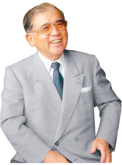 関西外語専門学校創立者(初代校長) 早原 瑛